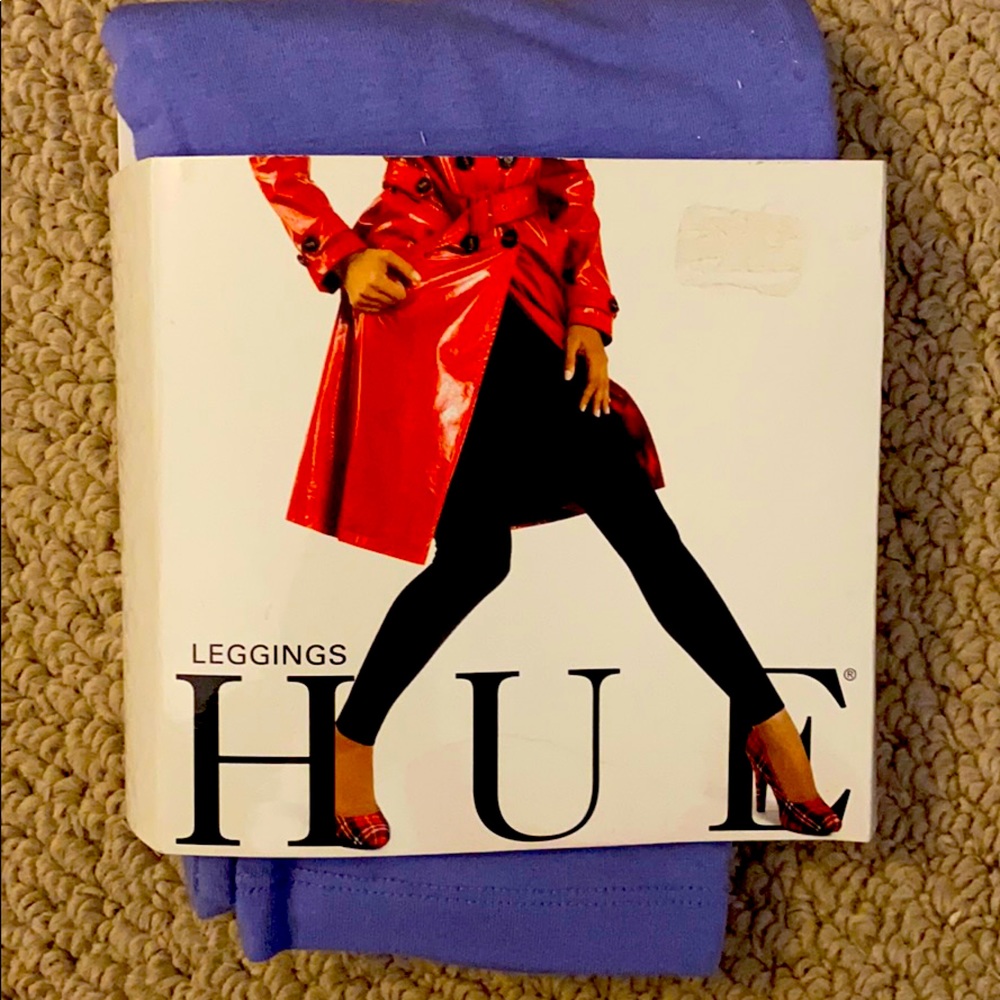 Brand new footless Hue leggings in package. Small